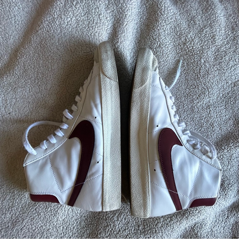 Nike Blazer Mid '77 Vintage Sneaker (Men) - Size 11.5 - White/ Dark Beetroot